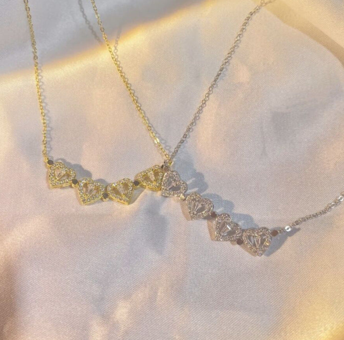 Magnetic Folding Heart Four Leaf Clover Necklace